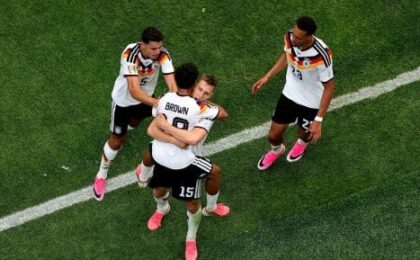 منتخب ألمانيا يواجه اليونان في الجولة الثانية من دوري الأمم الأوروبية على ملعب إس جي إل أرينا