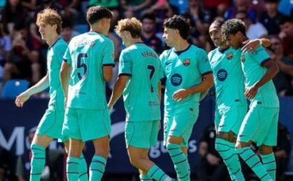 برشلونة يستعد لمواجهة راسينج سانتاندير في الدوري الإسباني بحثًا عن رقم تاريخي