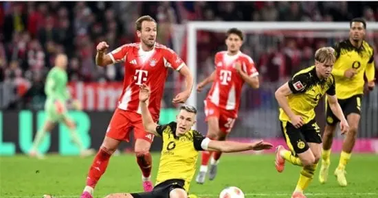 مواجهة بايرن ميونخ وبوروسيا دورتموند في الدوري الألماني على ملعب أليانز أرينا