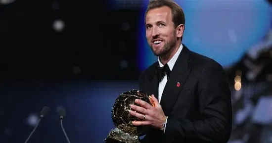 هاري كين لاعب بايرن ميونخ ومنتخب إنجلترا في حديث عن الكرة الذهبية 2026